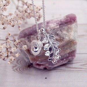 Handgjort ekollonhalsband i sterlingsilver: Höstnaturhänge bild 5