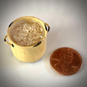 Boiling macaroni pot