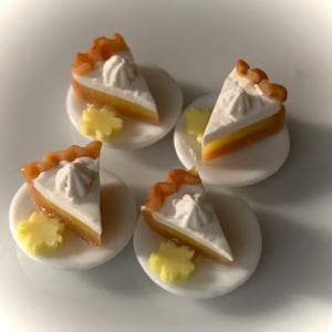 Lemon cheesecake slices