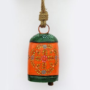Cencerro de metal vintage, decoración de cobre, latón, pintado a mano, coleccionable, badajo de madera, cascabeles rústicos para cabras y ovejas.