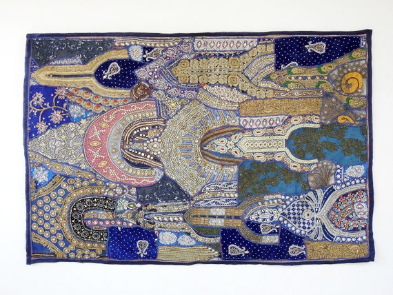 Tapisserie brodée de sari : tenture murale indienne vintage en patchwork (60 x 40 po.) - Canada
