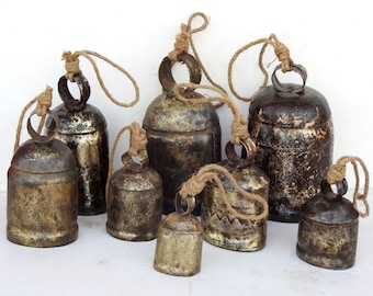 Set of 5pcs Antique 1900'S Vintage Metal Cowbell Copper Wooden Clapper Collectible cow bell Farmhouse Animal Bells 4" 5" 6" 8" 10" Inches