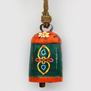 Cencerro de metal vintage, decoración de cobre, latón, pintado a mano, coleccionable, badajo de madera, cascabeles rústicos para cabras y ovejas.