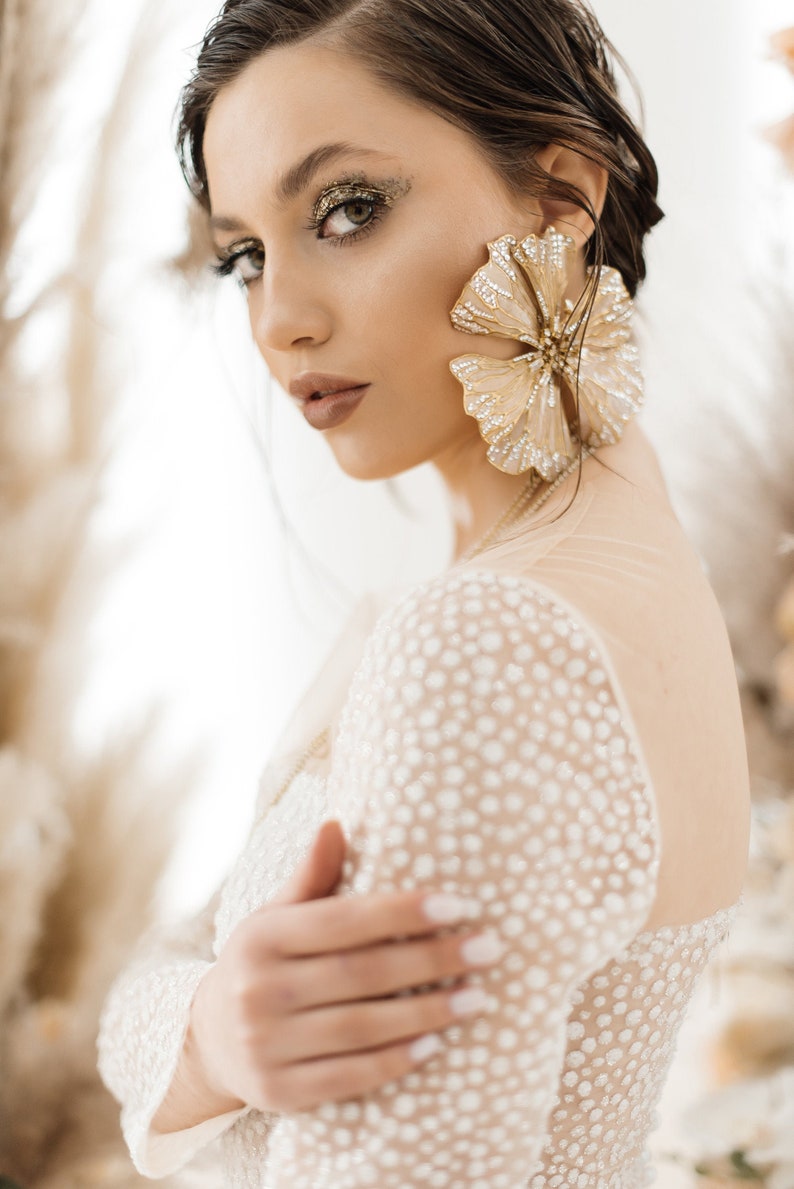 Wedding large flower earring Bridal hairpin big Golden flower