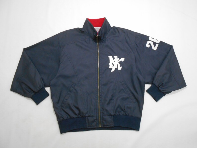 descente windbreaker