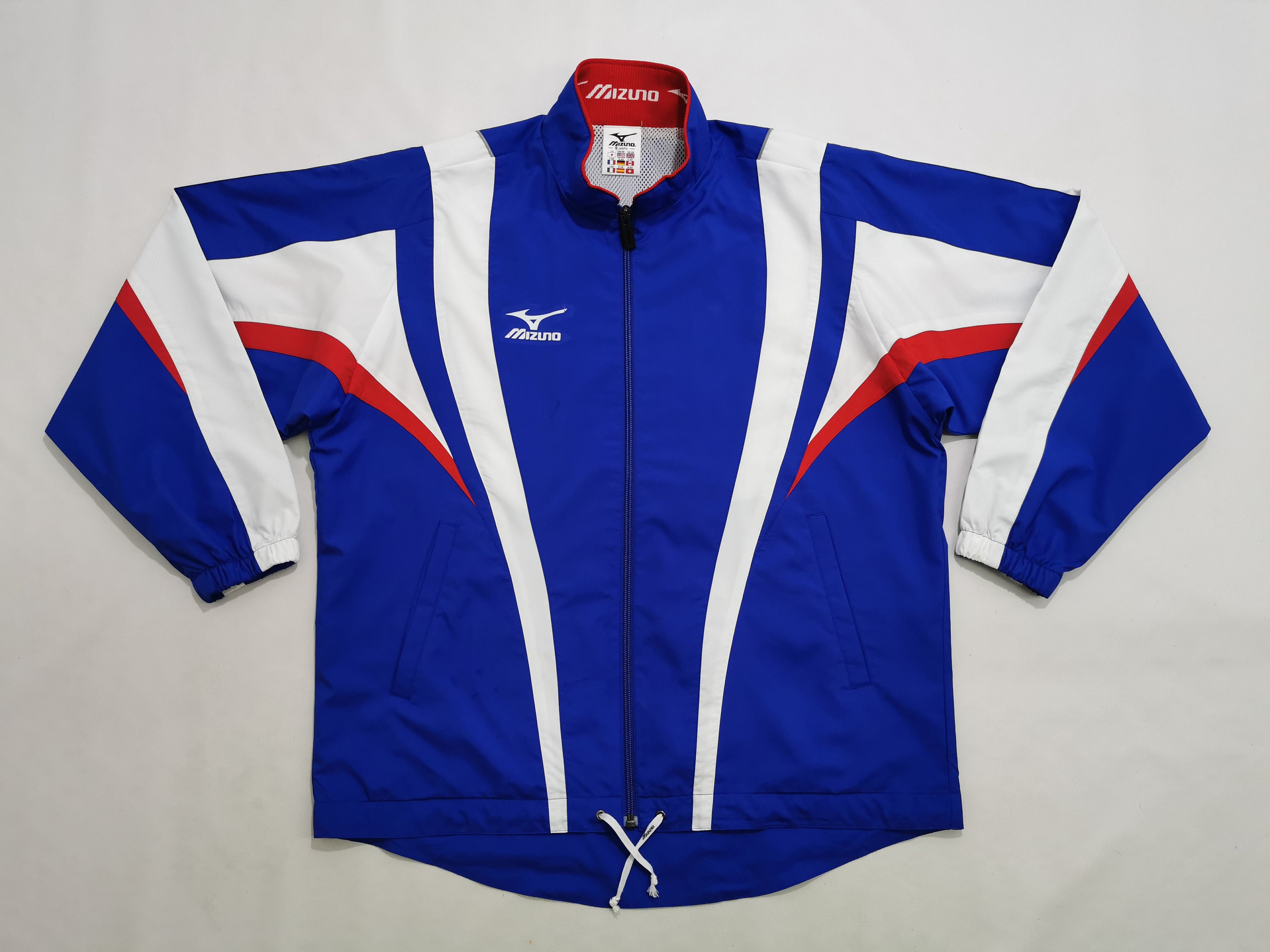mizuno windbreaker
