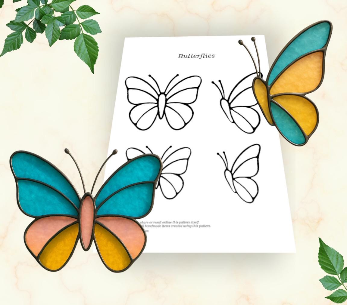 Illustration en vitrail avec le papillon : image vectorielle de stock