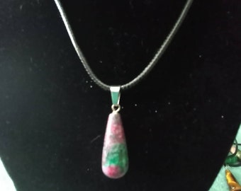 Red and Green Treasure pendant necklace