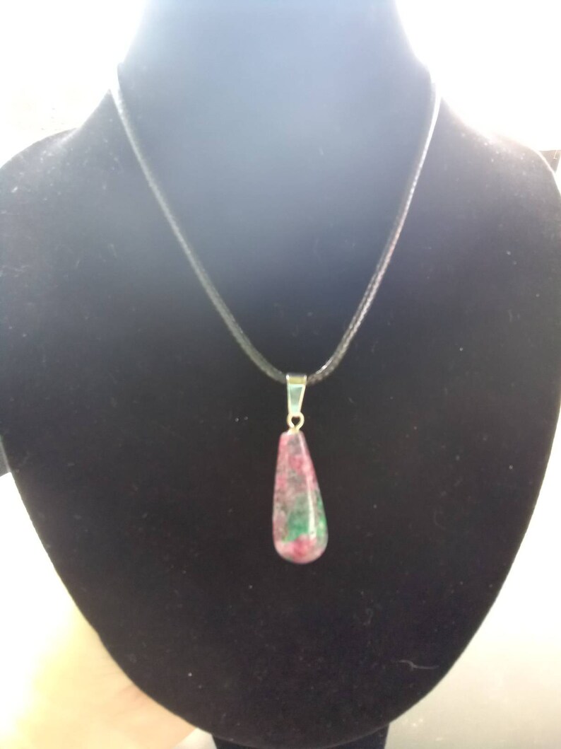 Red and Green Treasure pendant necklace image 2