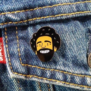 Mo Salah Liverpool FC Metallic Enamel Pin. LFC Premier League Champions Badge