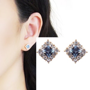 Swarovski Crystal licht blauwe onzichtbare clip op oorbellen Stud vierkant