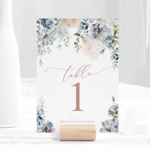 Elegante blauwe hortensia tafelnummers, BEWERKBARE afdrukbare stoffblauwe bloemen tabelnummersjabloon, Blush Rose bloemen bruiloft zitplaatsen kaarten