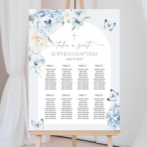Stoelindeling blauwe bloemen | BEWERKBARE Boho vlinders & bloemen tabel poster sjabloon | Doe-het-zelf afdrukbare plattegrond voor doop