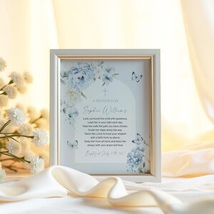 Panneau de prière pour baptême fleurs bleues | Modèle de carte de prière personnalisée MODIFIABLE | Plaque de baptême florale et papillons bohèmes