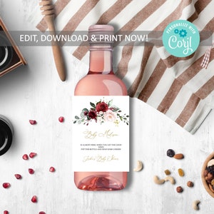 Mini etichetta per vino con motivo floreale rosa marsala e baby shower, modello stampabile per etichetta per vino con motivo di ringraziamento