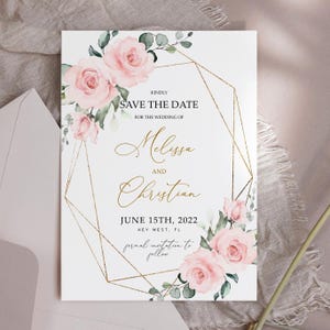 Convite Save the Date com flores rosa-claro e moldura dourada | Modelo EDITÁVEL | Cartão de data de casamento para impressão com flores boho | Convite com caligrafia