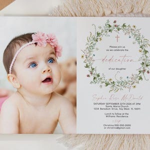 Convite de dedicação de coroa rústica | Convite de batismo com foto floral para impressão EDITÁVEL | Batismo de menina com flores silvestres | Download instantâneo