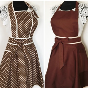 Brown romantic apron with long bow and pockets