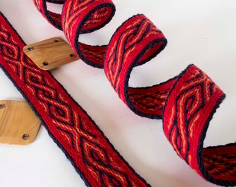 Tablet woven wool trim. Viking reenactment, medieval historical braid. Red, blue and orange.