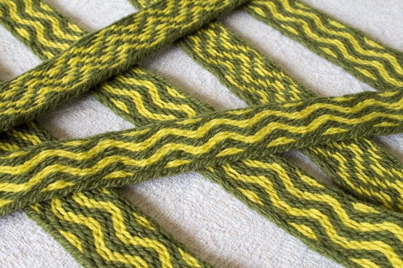 Tablet woven wool trim. Viking reenactment, medieval historical braid. Green and yellow. image 4