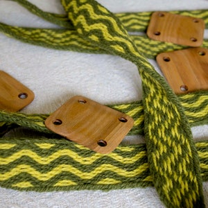 Tablet woven wool trim. Viking reenactment, medieval historical braid. Green and yellow. image 5