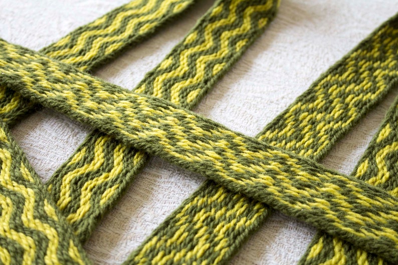 Tablet woven wool trim. Viking reenactment, medieval historical braid. Green and yellow. image 3