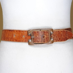 Brown Distressed Embossed Leather Belt, Hand-Engraved Western Belt for Women, Adjustable Vintage Waist Belt, Rustic Cowgirl Belt