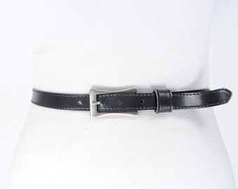 1990s 28''-32'' Skinny Black belt women