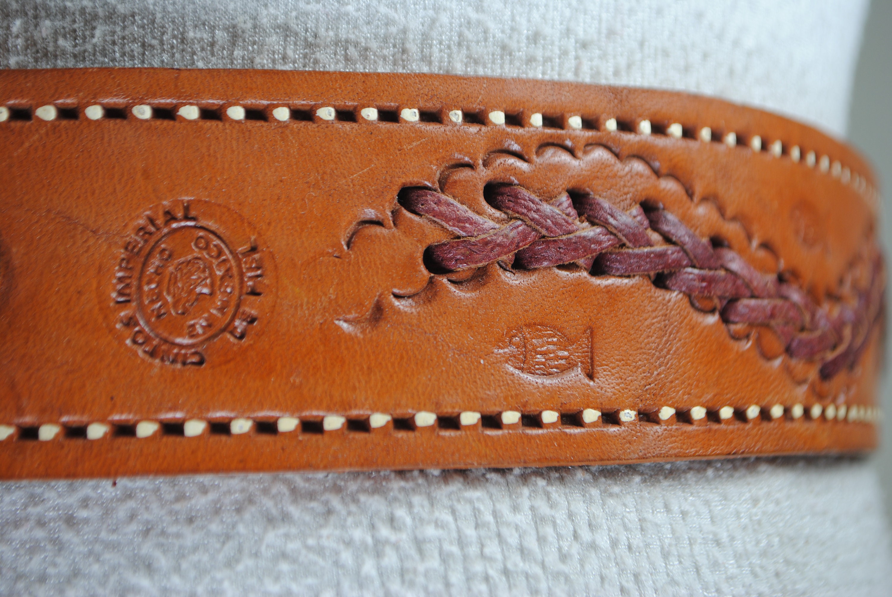 Vintage Authentic El Vaquero Tooled Leather Ladies’ Belt 32” - 35” Tan Vintage El Campero Tooled Leather Belt Tan Cognac Brown Logo  main image 2