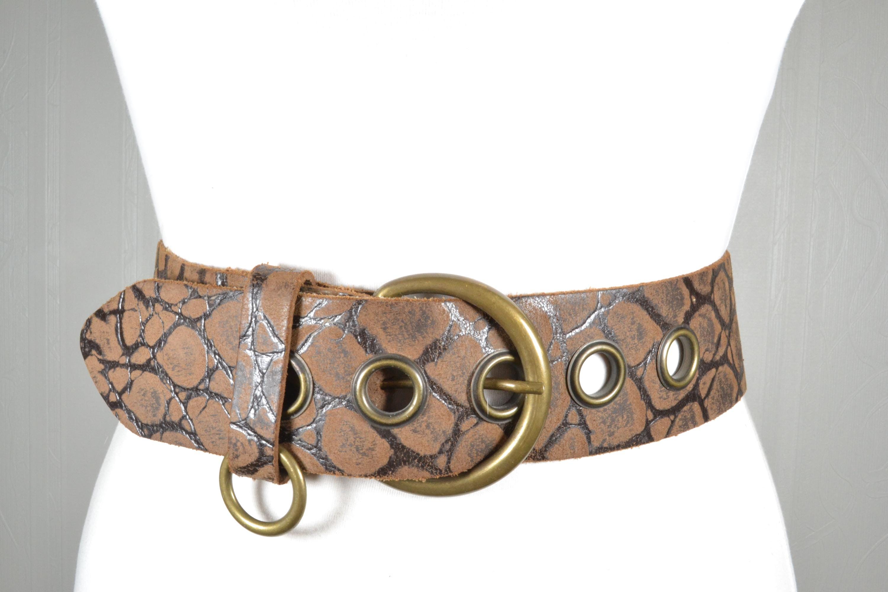 Rustic Brown Leather Belt: Antique Brass Rings, Wide Eyelet  display picture 1