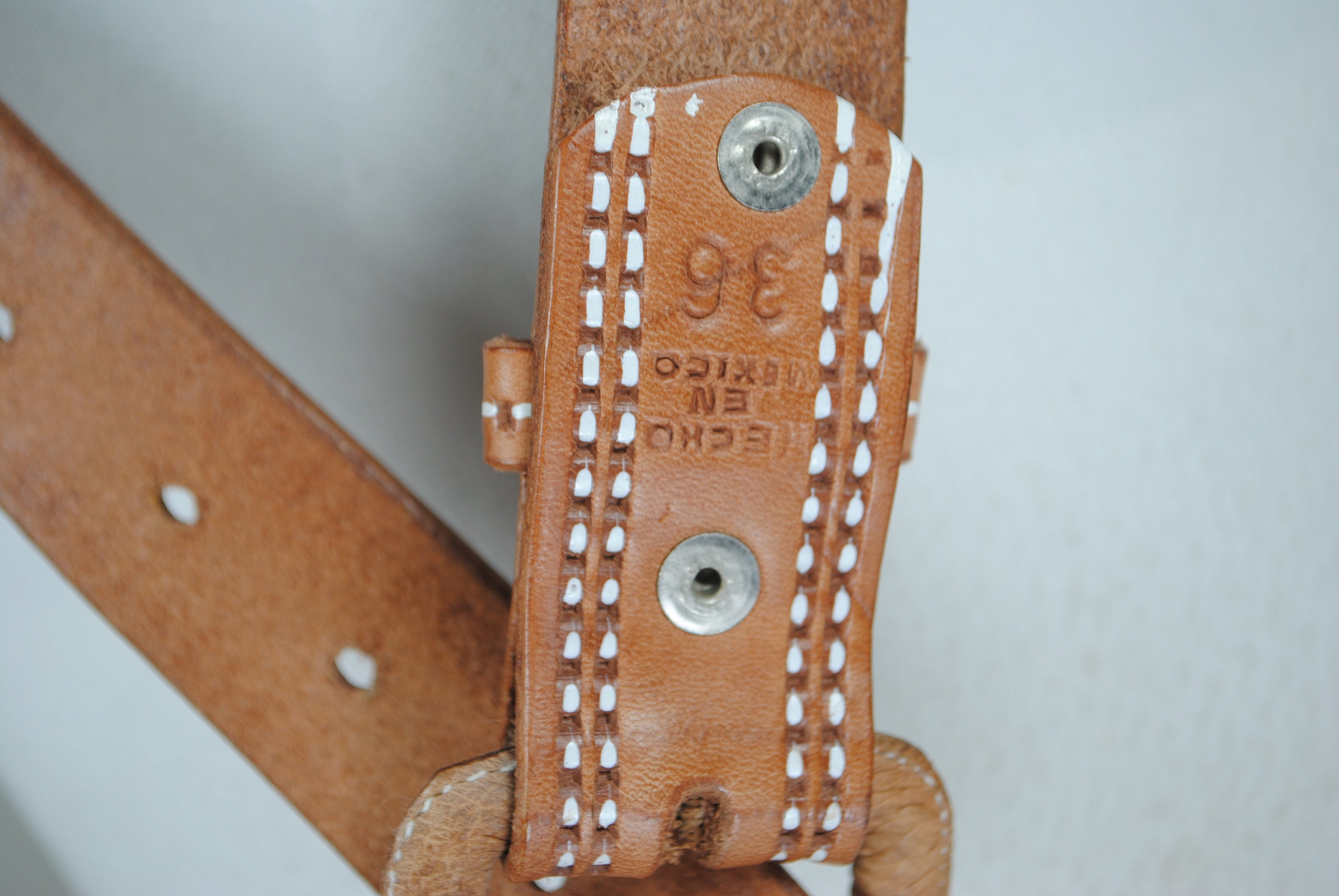 Tan Brown Western Boho Leather Belt With Stitched Detailing  display picture 2