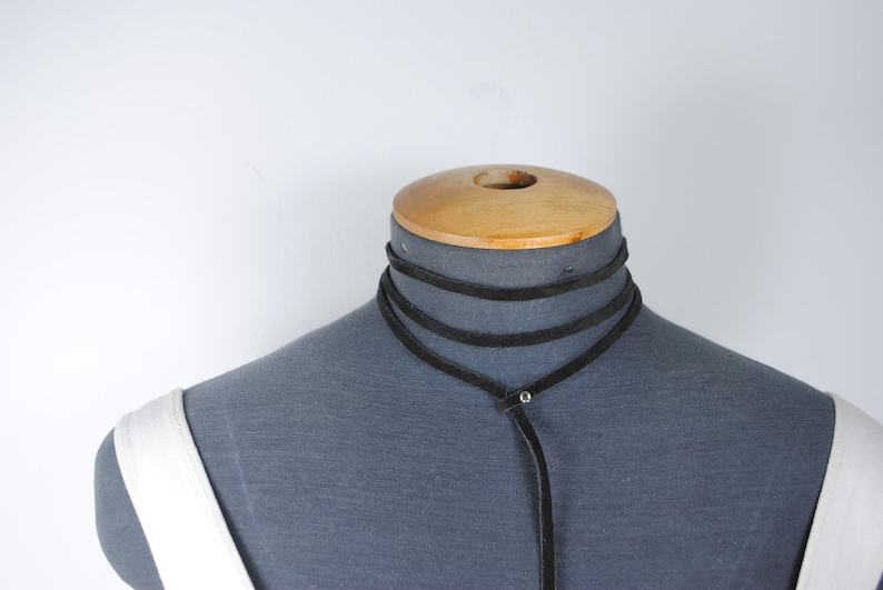 80s Vintage Black Suede Collar for Women