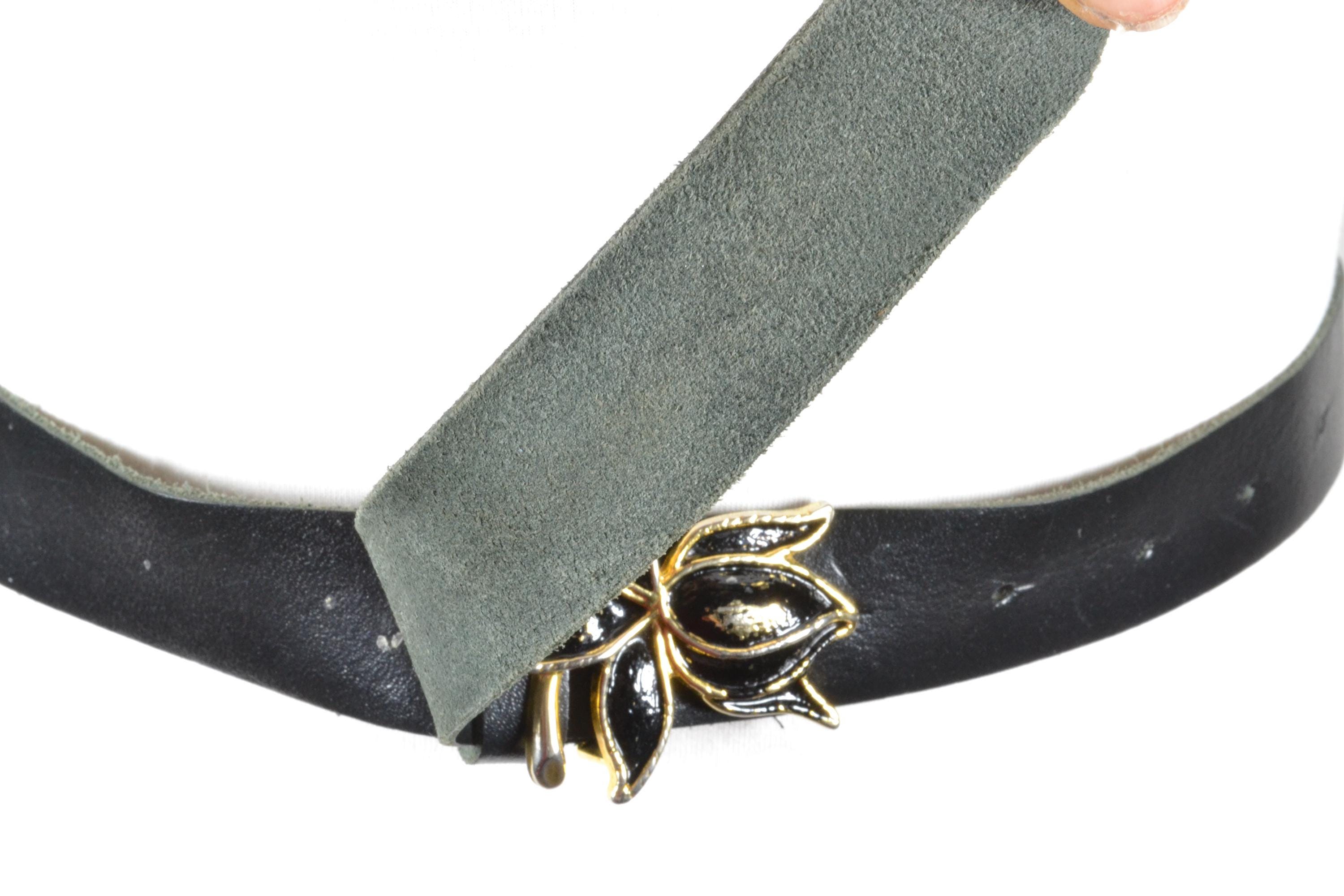 Vintage Skinny Black Leather Belt With Gold Floral Buckle  display picture 1