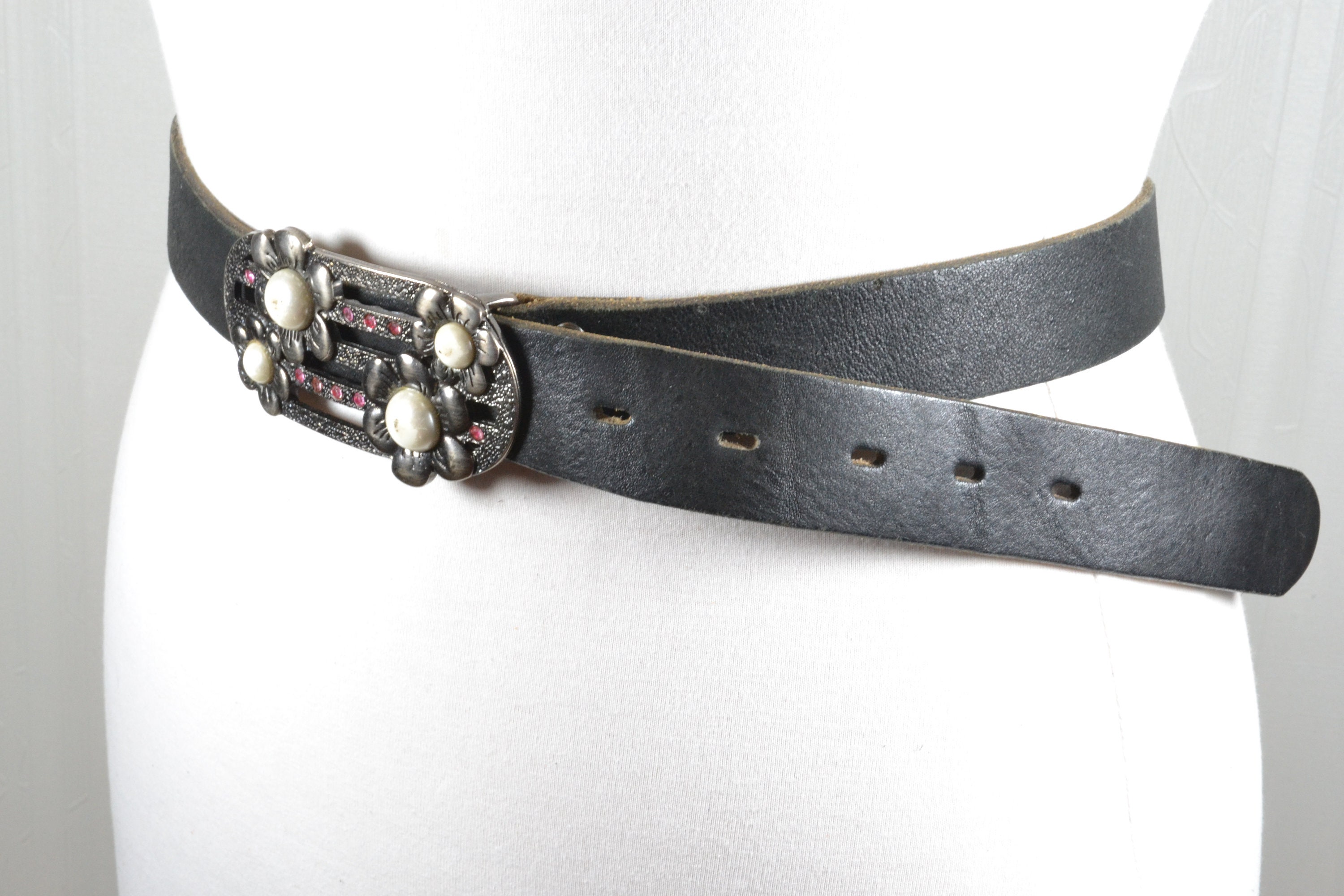 Vintage Black Leather Belt Floral Embroidery Silver Tone Large Statement Buckle Black Leather Belt: Silver Floral Engraved Buckle, Size 47  main image 4