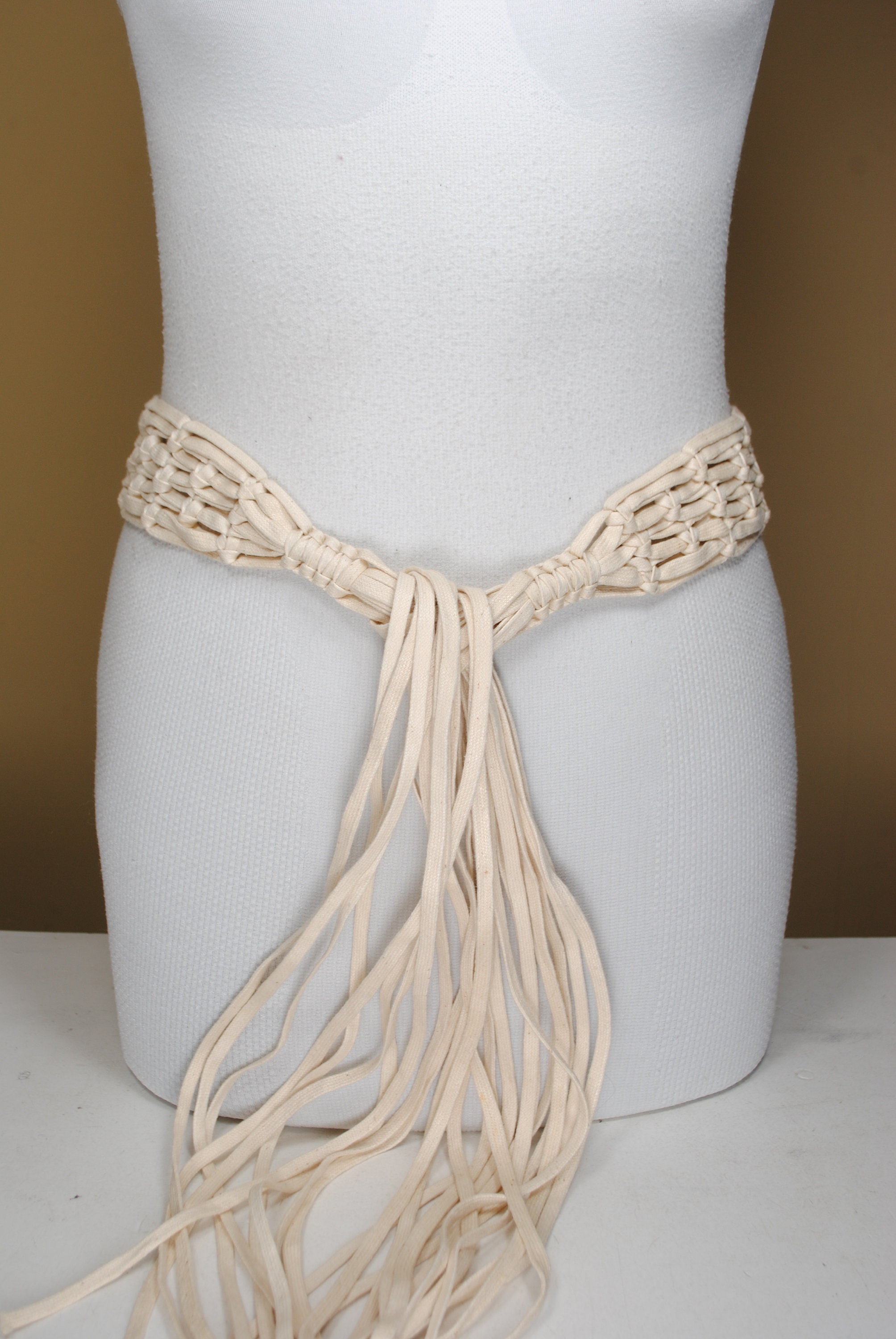 Handmade Vintage Natural Jute Macrame Belt 70s Macrame Woven Belt: Orange Jute Twine, Wooden Buckle  main image 3