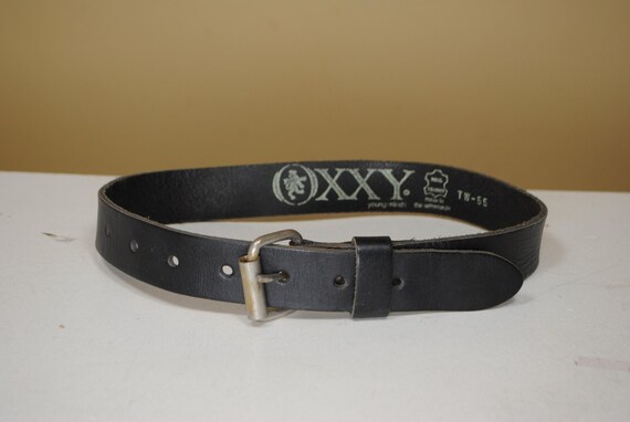 Vintage Black Genuine Leather & Silver Buckle Hook Belt Size Small VTG 80 main image 3