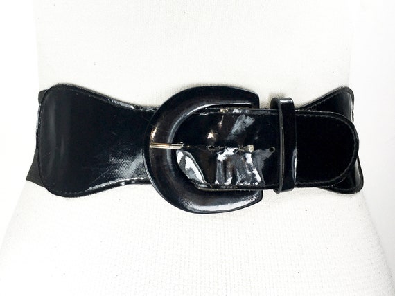 1980s Black wide patent stretch waist belt for women