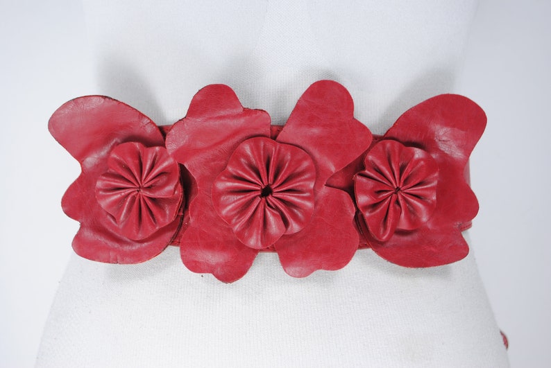 70s 43/'/' Red Pink Antique Cracked Leather Floral Belt for Women