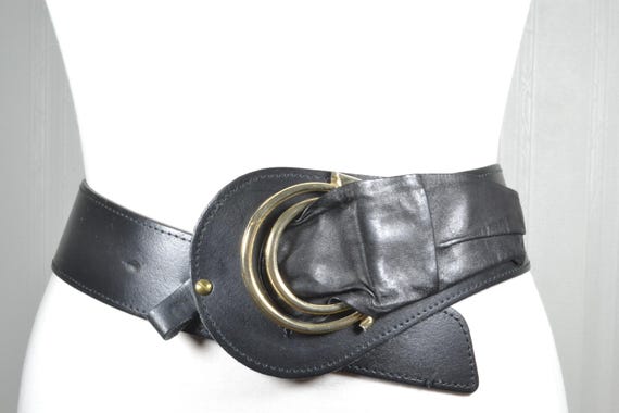 Vintage 80s Black Leather Corset Belt: Wide V-shaped Gothic  display picture 1