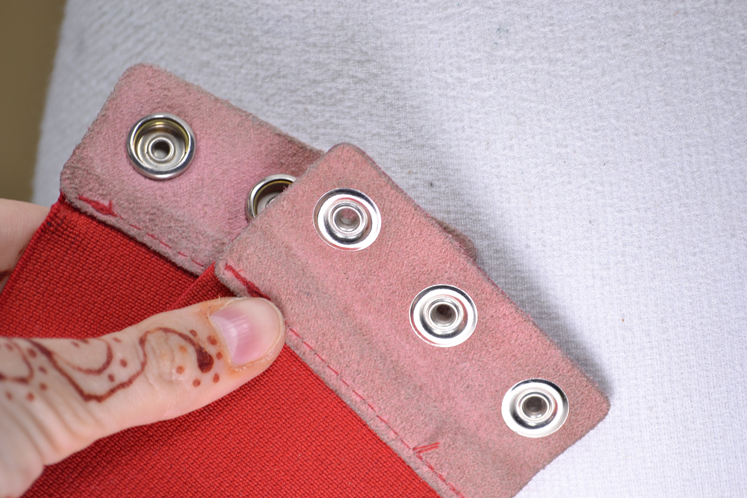 パンツ theredthread S logo belt tops Red Wide Elastic Belt for Women With Three Studs, Red