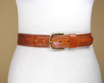 Vintage Wide Brown Croc Embossed Leather Belt With Gold  display picture 3
