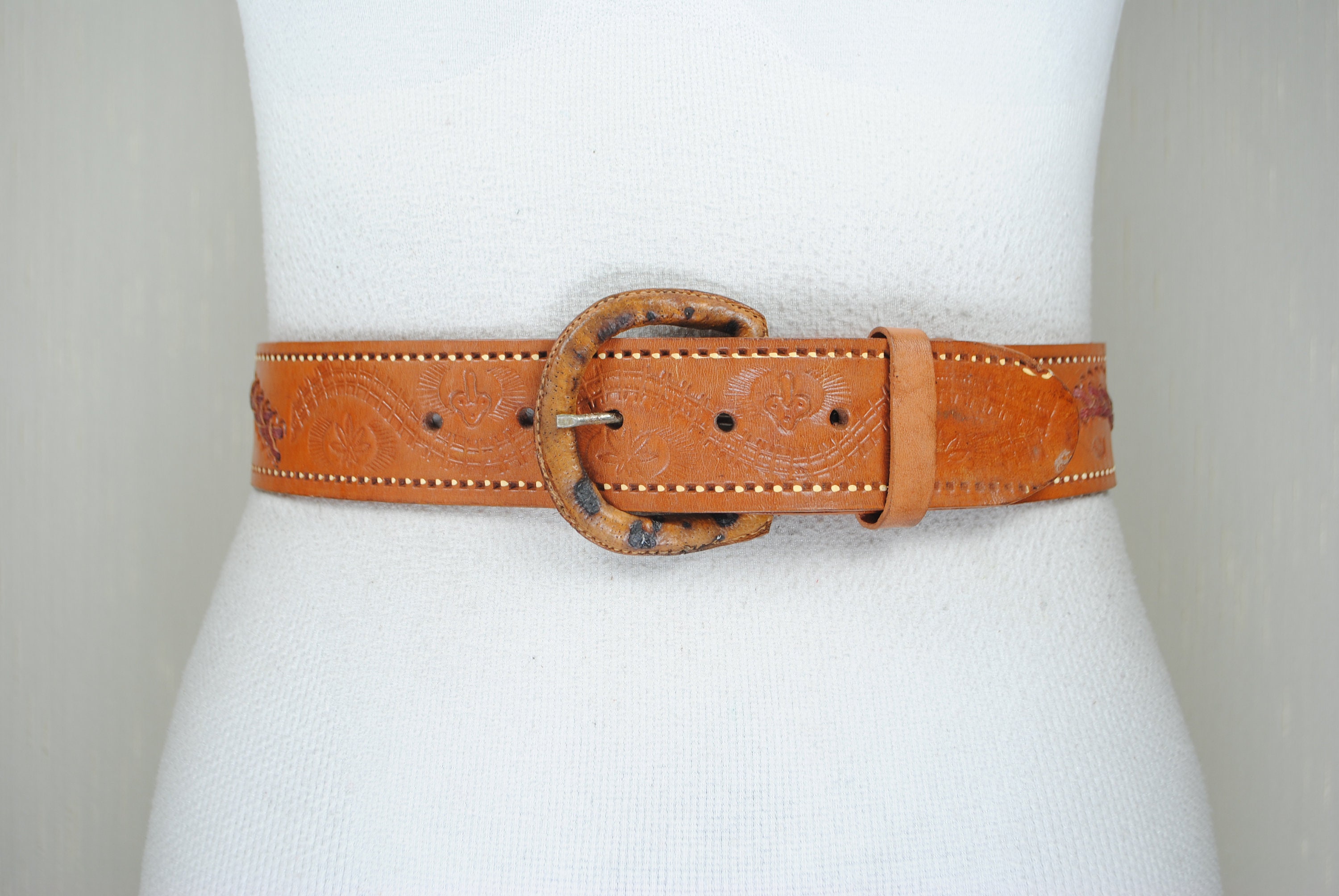 Vintage Tooled Tan Leather Cowgirl Belt - Etsy display picture 2