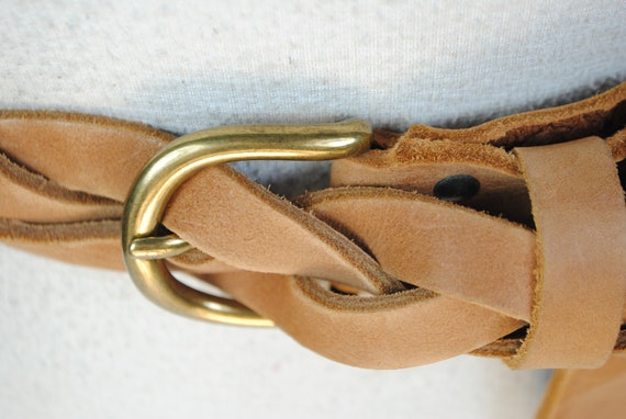Brown Large Braided Leather Belt for Women With Brass Buckle  display picture 1