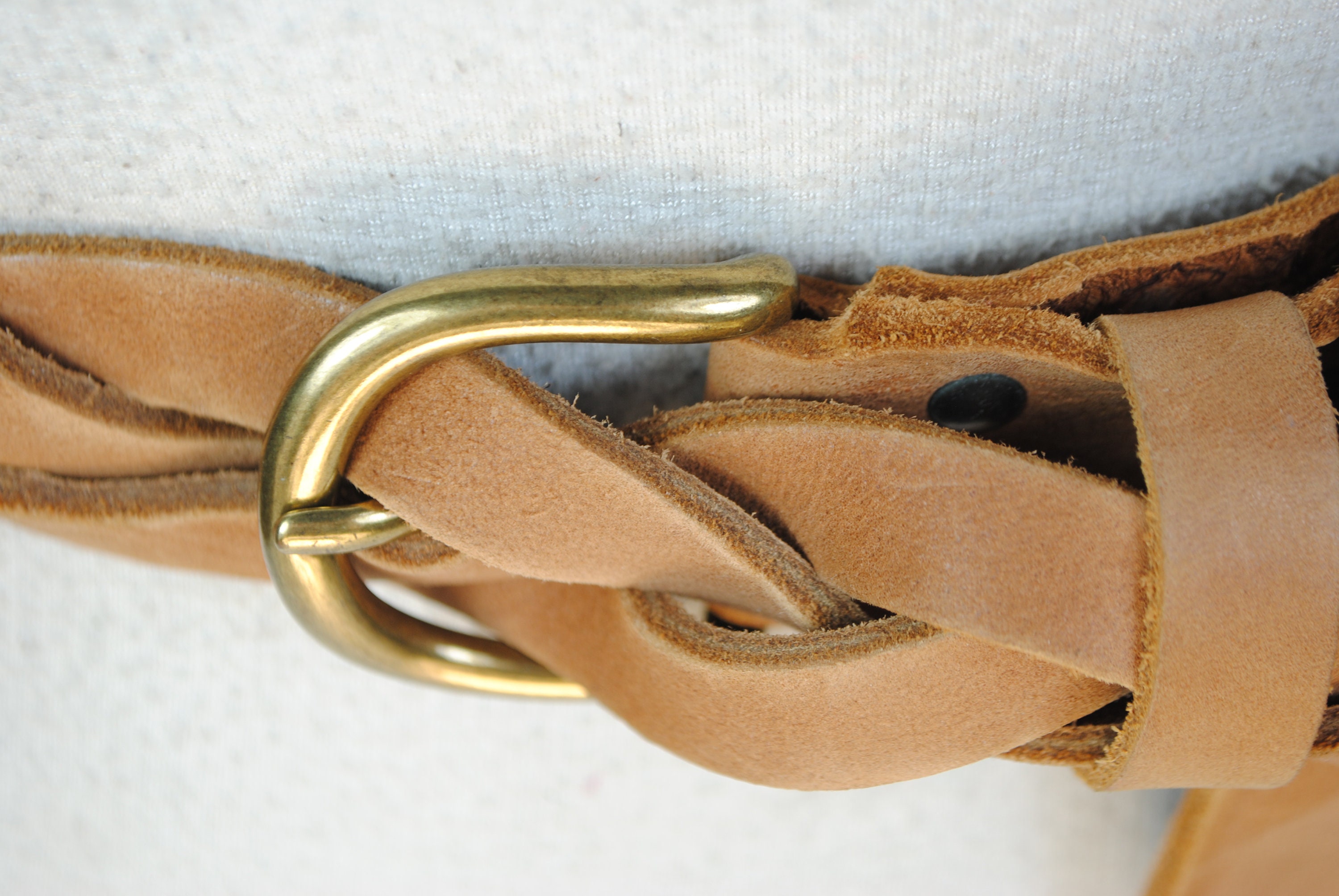 Brown Large Braided Leather Belt for Women With Brass Buckle  display picture 3