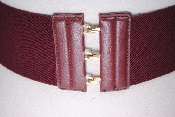 Wide maroon elastic belt - image 5