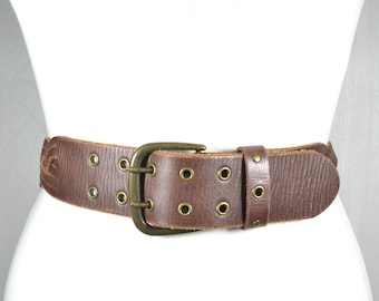 Ceinture cuir marron avec boucle de ceinture finition canon de fusil