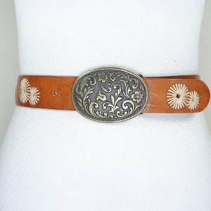 Vintage Cognac Leather Belt: Floral Buckle, Boho Western  display picture 3