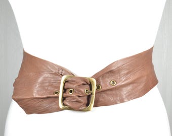 Vintage tan taupe faux leather cinch belt Vintage Tan Taupe Faux Leather Cinch Belt - Etsy Israel main image 2