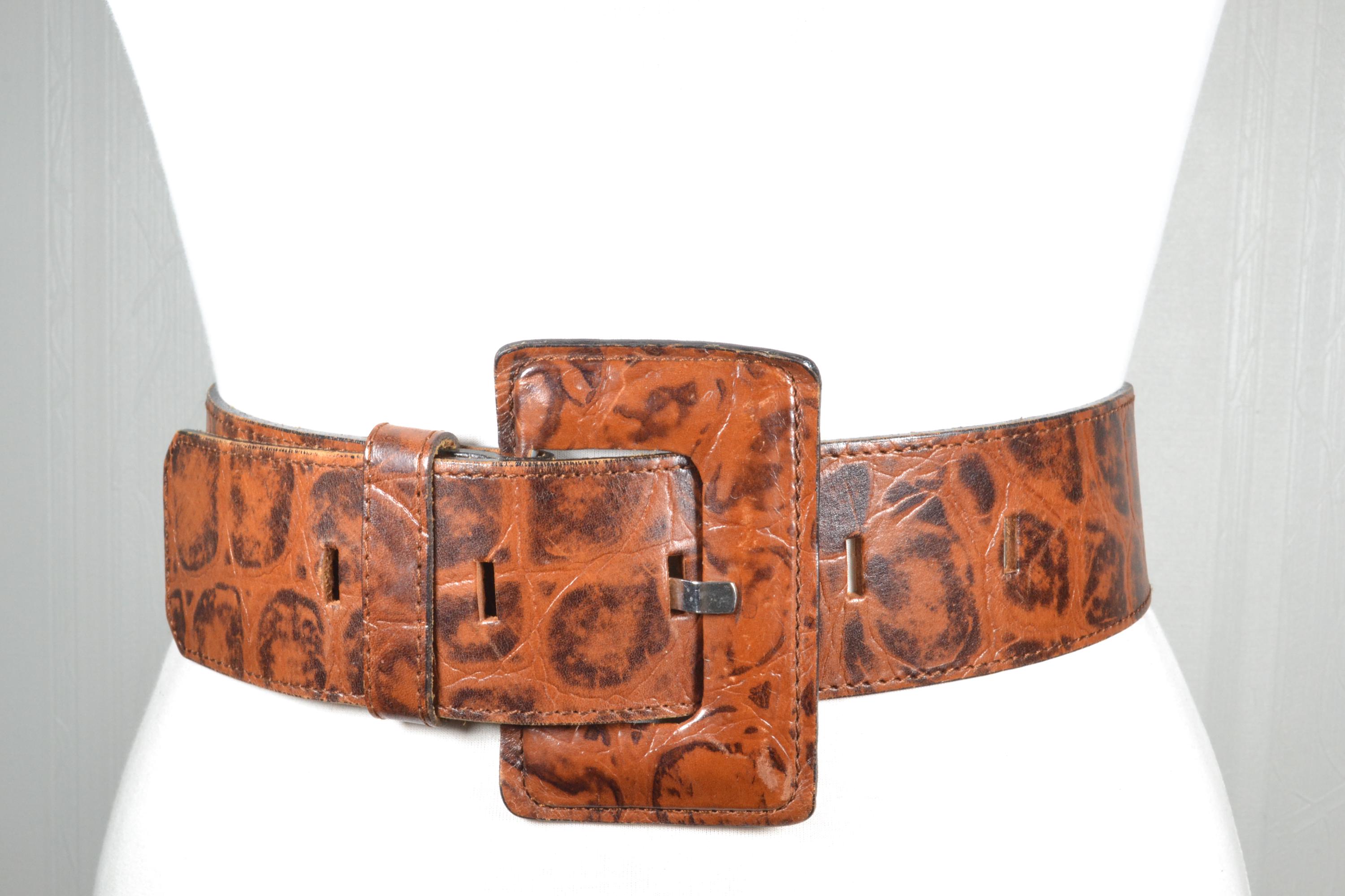 Wide Leather Belt Vintage Brown Croc Embossed Oversized Square Buckle Size S/M Vintage Wide Brown Croc Embossed Leather Belt With Gold  main image 2