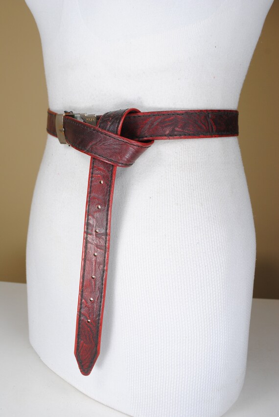 80s 37''-43'' Red Black Vinyl belt for women with… - image 4